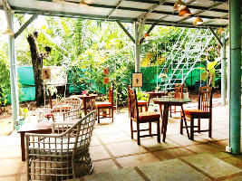 Popular Cafes In Goa You Must Not Miss If You Are Looking For Rich Goan food