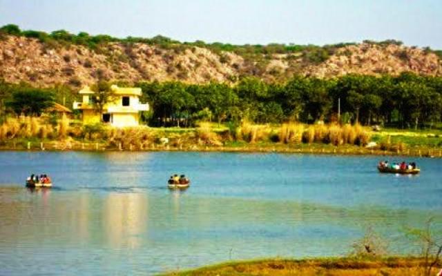 Beautiful 2 Days Delhi with Sikkim Holiday Package